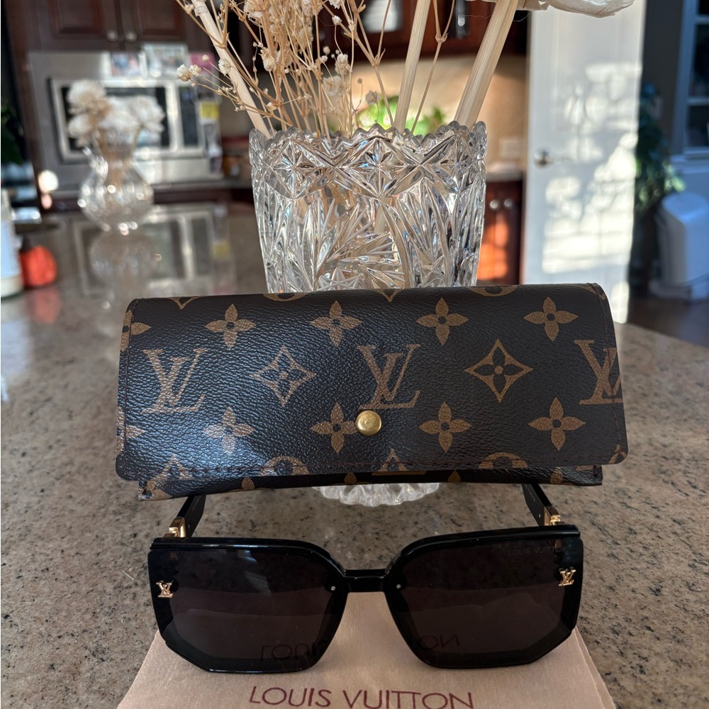 Louis Vuitton Black and Brown Monogram Sunglasses